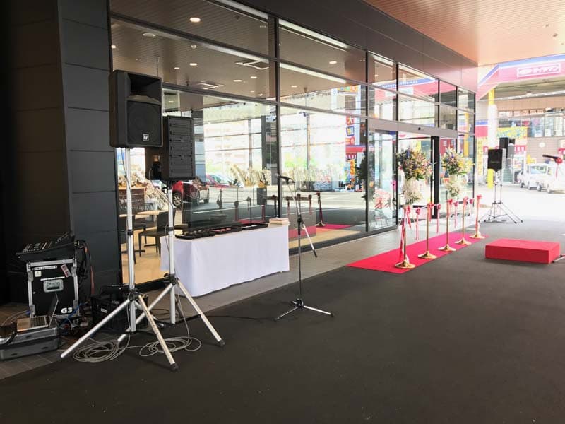 開店テープカット