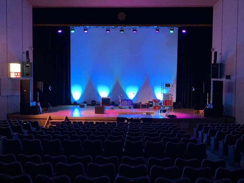 市民会館やレンタルホールにての設置例画像