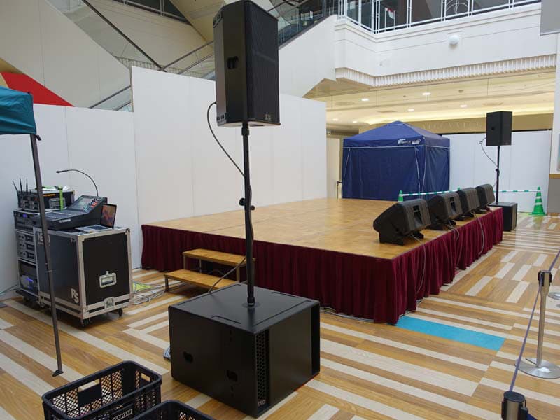 イオンモールでのイベントの音響設置画像