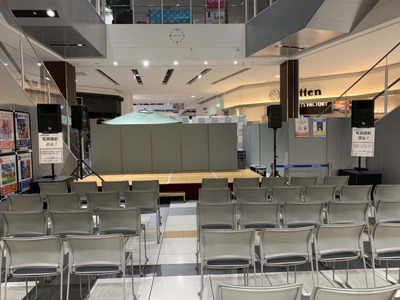 イオンモールでのイベントの音響設置画像