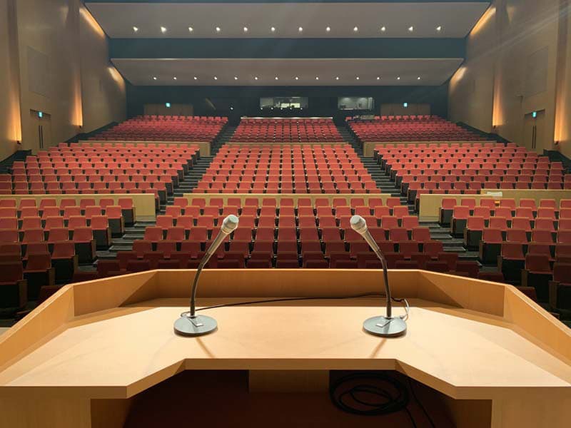 市民会館やホールでの設置した例の画像
