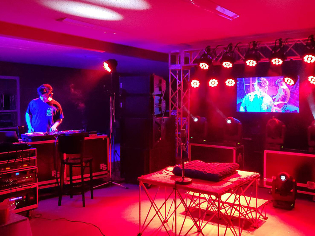 GUGU SOUND 音響照明映像の配信システム画像３