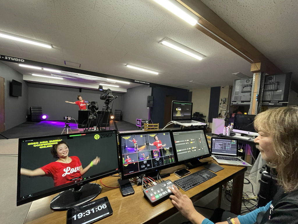 配信でダンスのレクチャー2